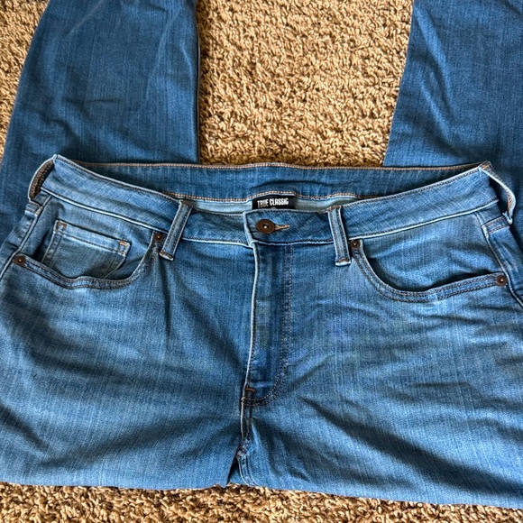 True Classic Men's Denim Blue Straight Jeans 33/30 NEW - Picture 2 of 6